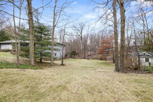 668 Slalom Lane, Valparaiso, IN 46383