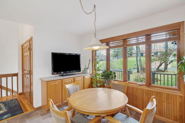 668 Slalom Lane, Valparaiso, IN 46383