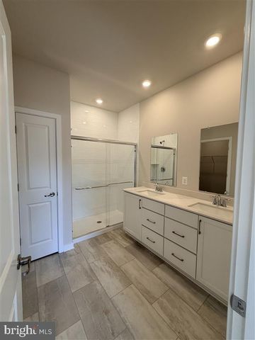 1193 RESORT BLVD, Dover, DE 19904