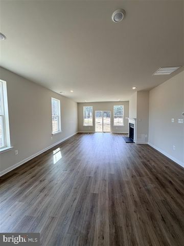 1193 RESORT BLVD, Dover, DE 19904