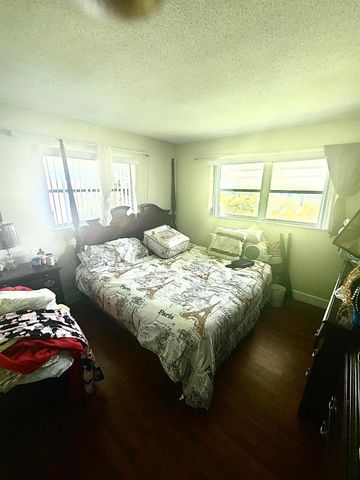 2910 E Golf Blvd, Pompano Beach, FL 33064