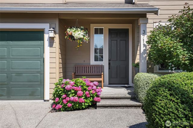 3711 Santis Loop SE, Lacey, WA 98503