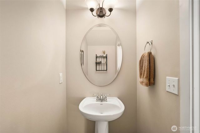 3711 Santis Loop SE, Lacey, WA 98503