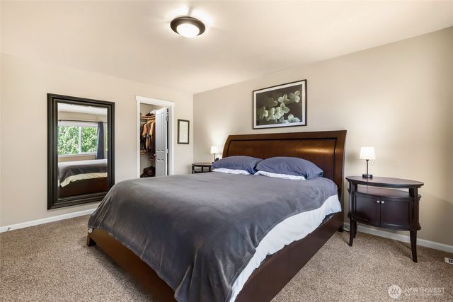 3711 Santis Loop SE, Lacey, WA 98503