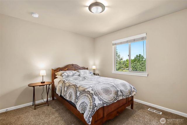 3711 Santis Loop SE, Lacey, WA 98503