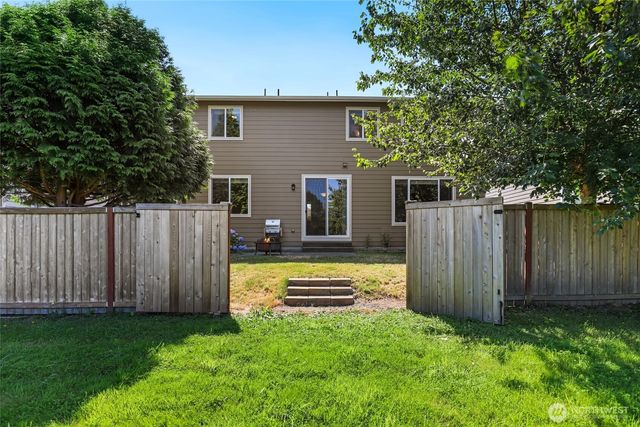 3711 Santis Loop SE, Lacey, WA 98503