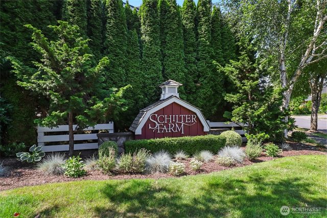 3711 Santis Loop SE, Lacey, WA 98503