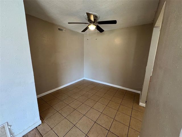 1322 S Reno Avenue, El Reno, OK 73036