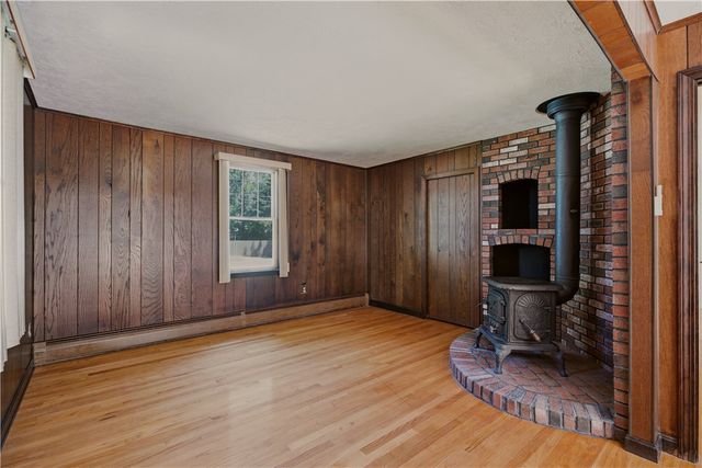 46 Beth Road, Tiverton, RI 02878