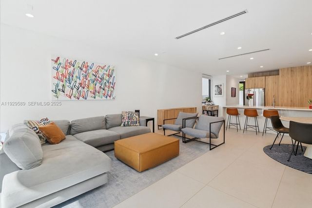 3458 Day Ave, Miami, FL 33133