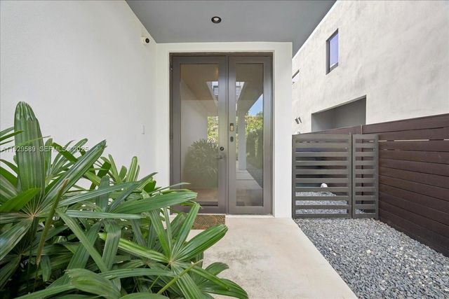 3458 Day Ave, Miami, FL 33133