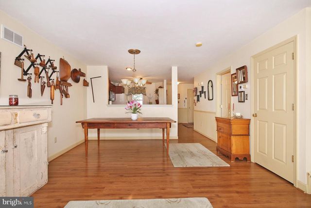 411 OMICRON PL, Wernersville, PA 19565