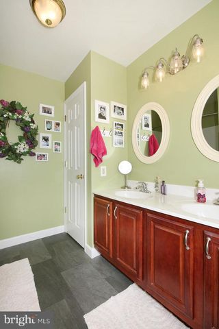 411 OMICRON PL, Wernersville, PA 19565