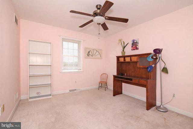 411 OMICRON PL, Wernersville, PA 19565