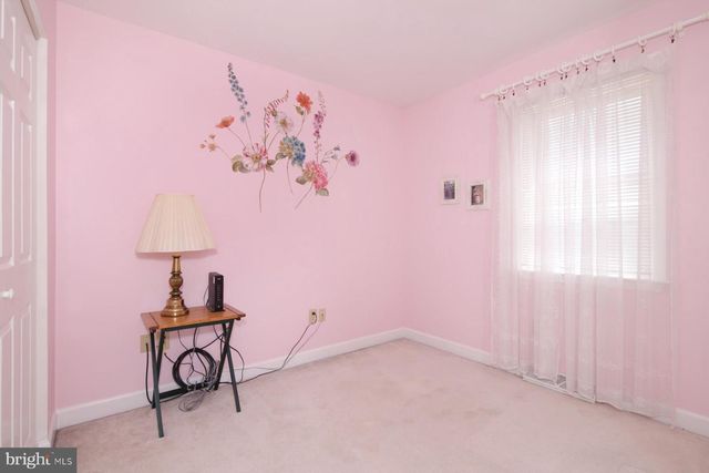 411 OMICRON PL, Wernersville, PA 19565