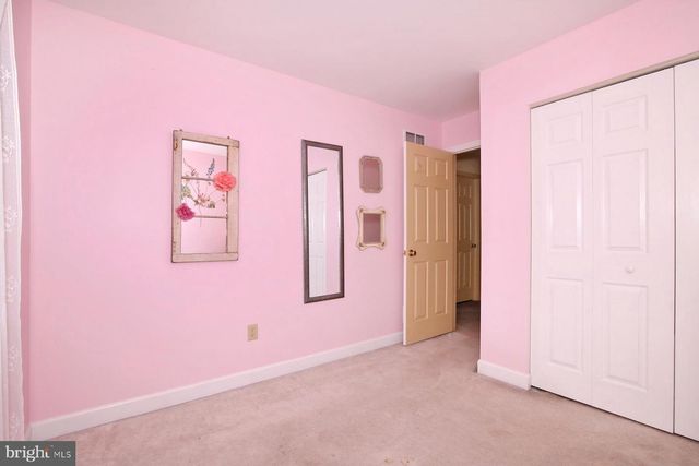 411 OMICRON PL, Wernersville, PA 19565