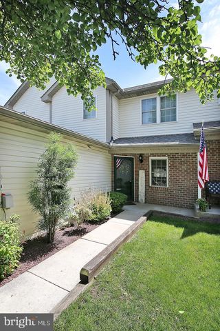 411 OMICRON PL, Wernersville, PA 19565