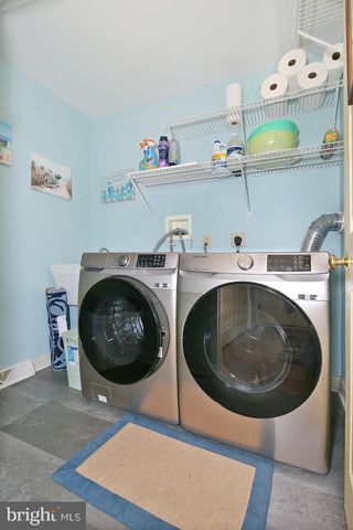 411 OMICRON PL, Wernersville, PA 19565