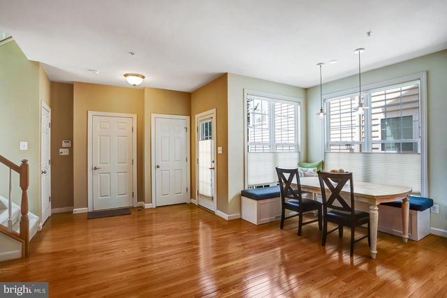 211 WINTER WALK DR, Gaithersburg, MD 20878