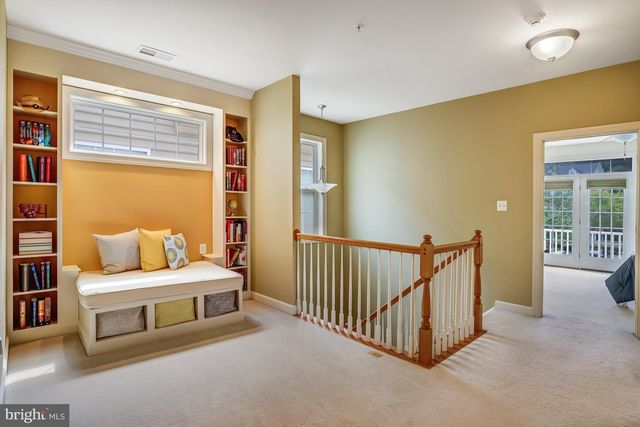 211 WINTER WALK DR, Gaithersburg, MD 20878