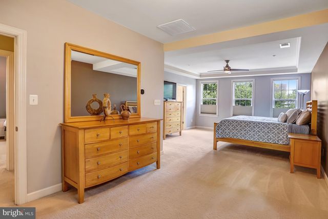 211 WINTER WALK DR, Gaithersburg, MD 20878