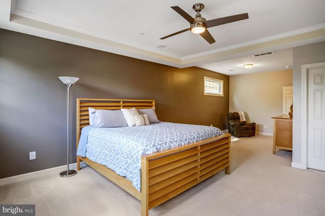 211 WINTER WALK DR, Gaithersburg, MD 20878