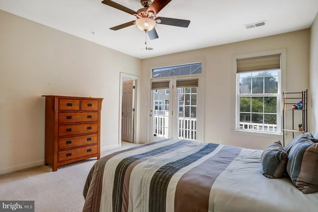 211 WINTER WALK DR, Gaithersburg, MD 20878