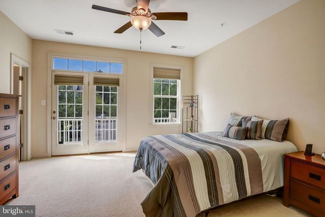 211 WINTER WALK DR, Gaithersburg, MD 20878