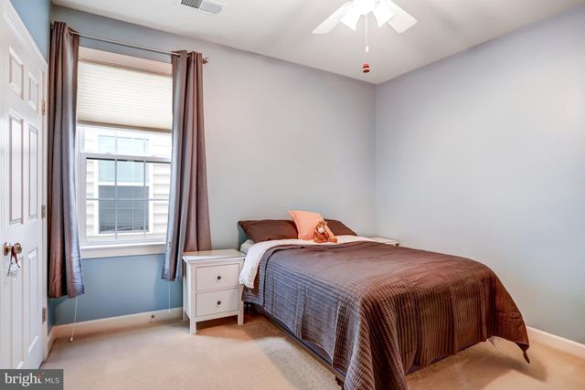 211 WINTER WALK DR, Gaithersburg, MD 20878