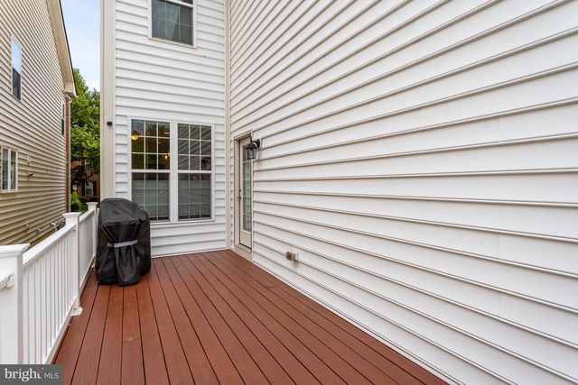 211 WINTER WALK DR, Gaithersburg, MD 20878