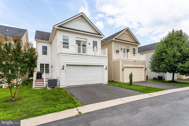 211 WINTER WALK DR, Gaithersburg, MD 20878
