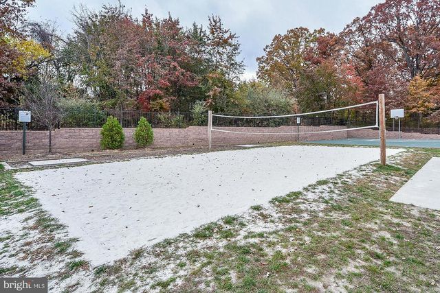 211 WINTER WALK DR, Gaithersburg, MD 20878