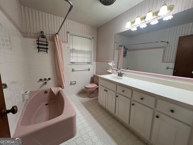 215 Old Oxford Road, Covington, GA 30014