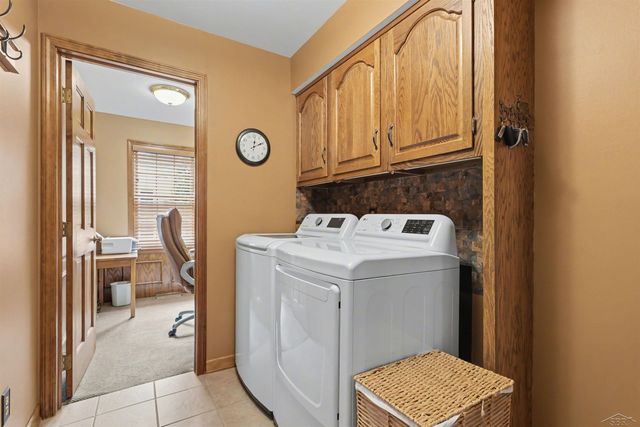 3873 Chipping Norton Court, Saginaw Twp, MI 48603