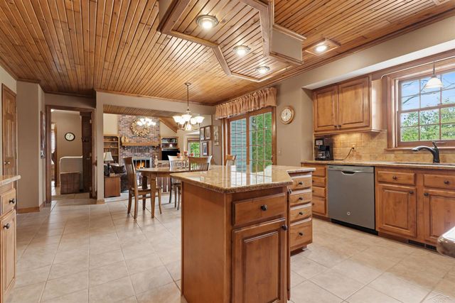 3873 Chipping Norton Court, Saginaw Twp, MI 48603