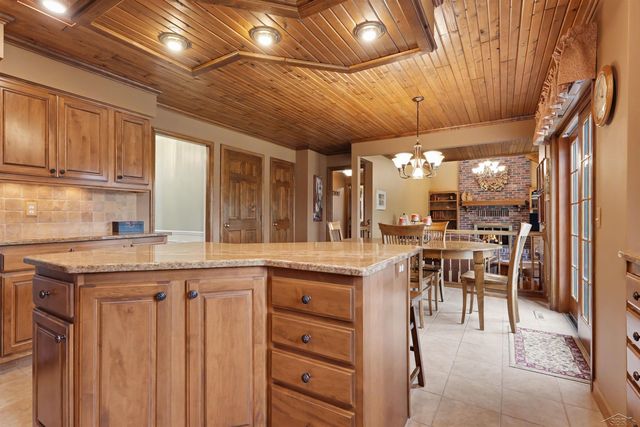 3873 Chipping Norton Court, Saginaw Twp, MI 48603