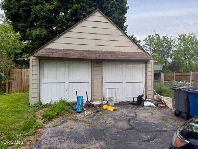 109 Van Buren Avenue, Toledo, OH 43605