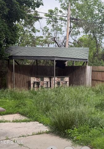 109 Van Buren Avenue, Toledo, OH 43605