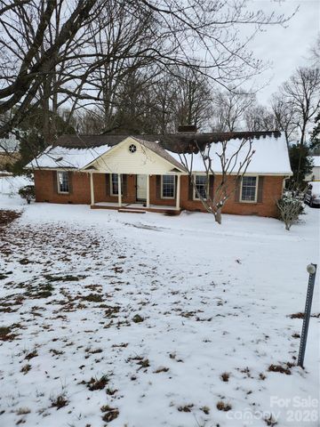 5417 Carmel Road, Charlotte, NC 28226