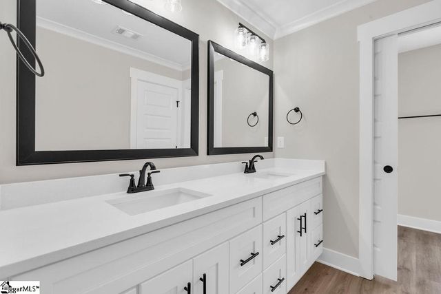 203 E Gunnery Court, Ninety Six, SC 29666