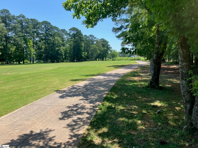 203 E Gunnery Court, Ninety Six, SC 29666