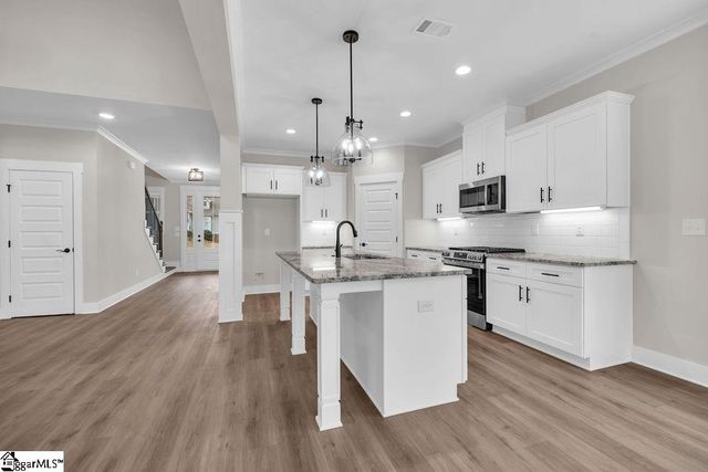 203 E Gunnery Court, Ninety Six, SC 29666