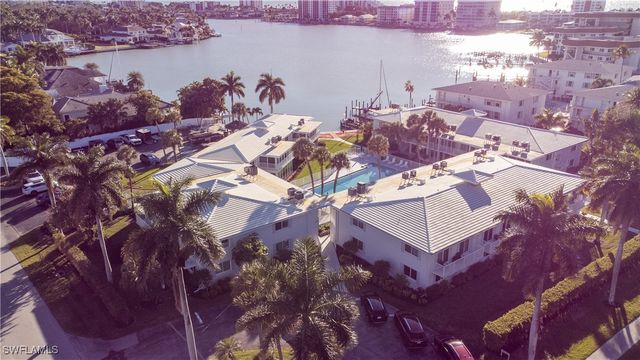 354 Harbour DR 354, Naples, FL 34103