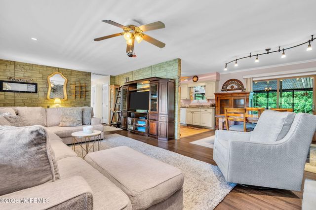 1028 Lucy Lane, Toms River, NJ 08753