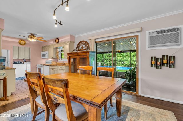 1028 Lucy Lane, Toms River, NJ 08753