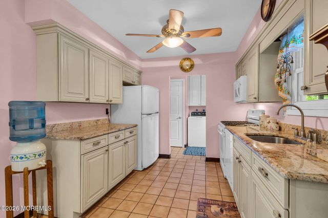 1028 Lucy Lane, Toms River, NJ 08753