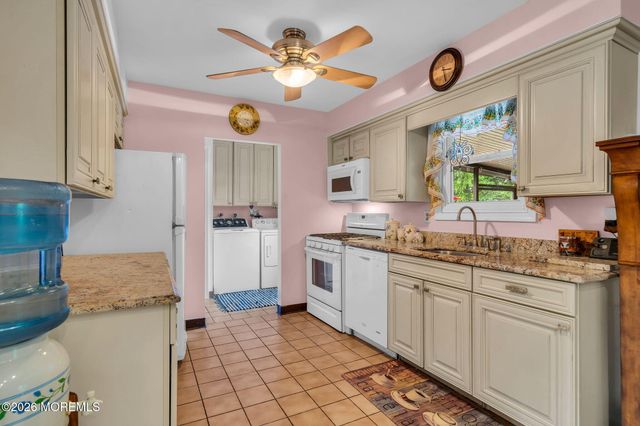 1028 Lucy Lane, Toms River, NJ 08753