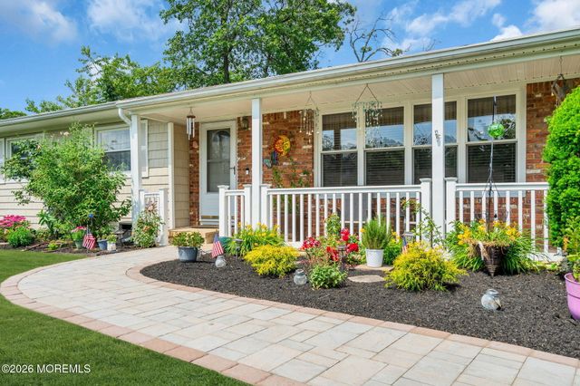 1028 Lucy Lane, Toms River, NJ 08753