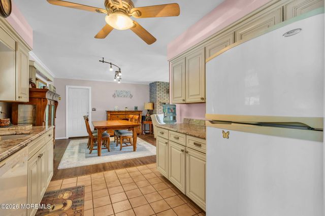 1028 Lucy Lane, Toms River, NJ 08753