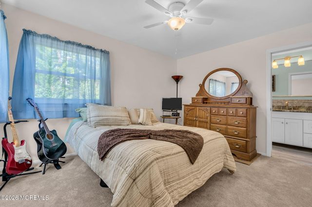 1028 Lucy Lane, Toms River, NJ 08753